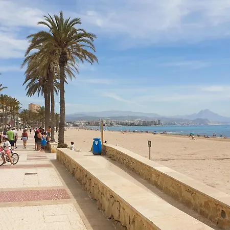 2 Bedroom Cozy In Apartament El Campello