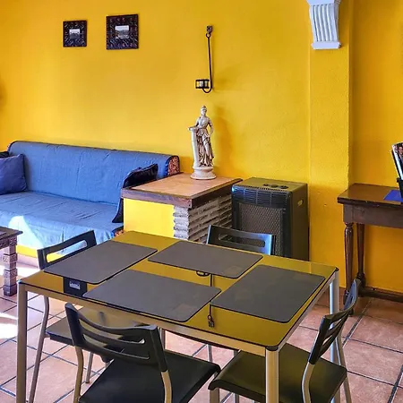 Apartment 2 Bedroom Cozy Apartment In El Campello